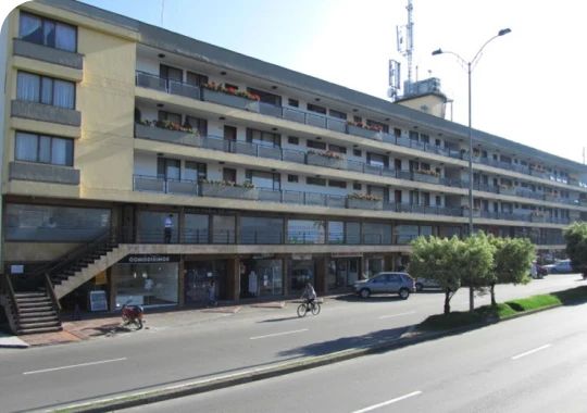 Centro Comercial Los Rosales3
